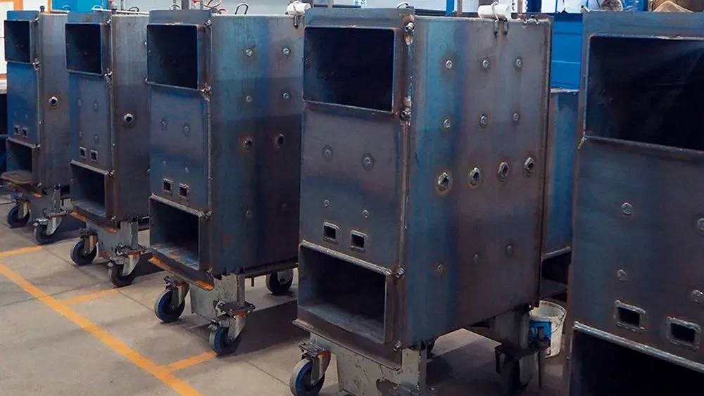 Boilers prepared for inspection tests in the production hall