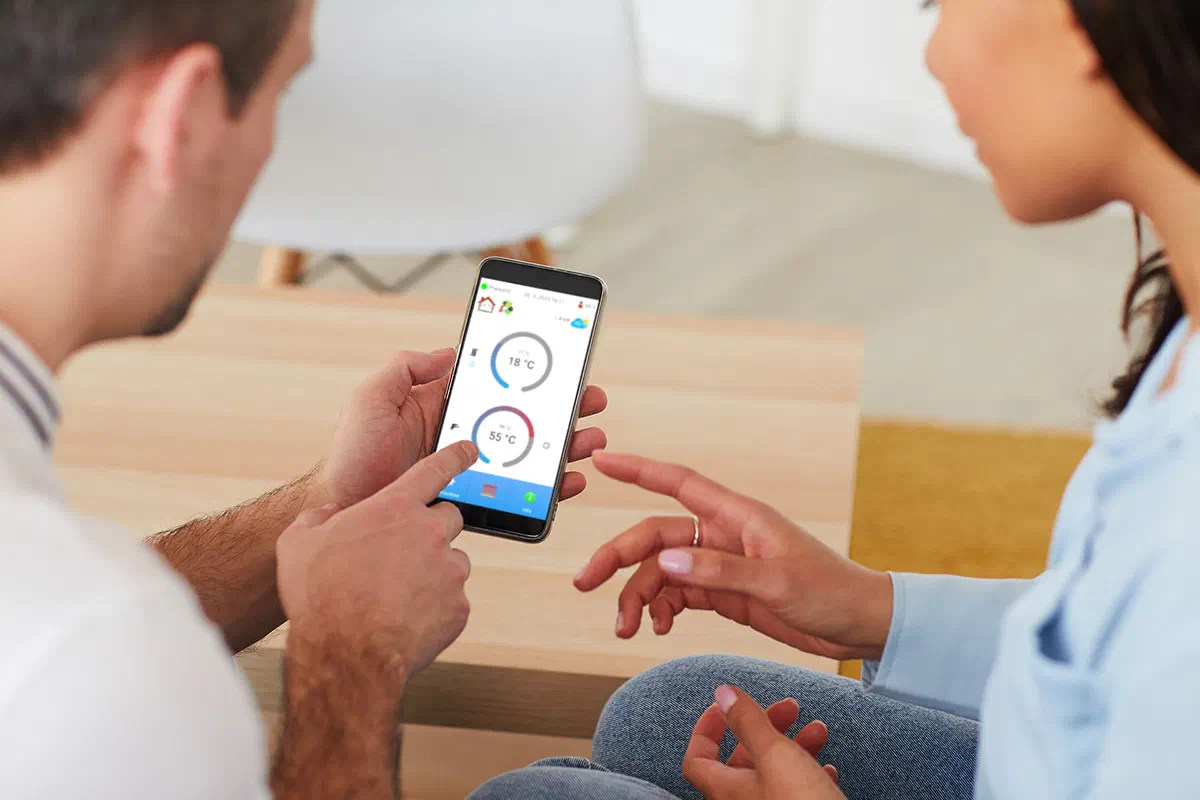 Heat pump with a mobile app